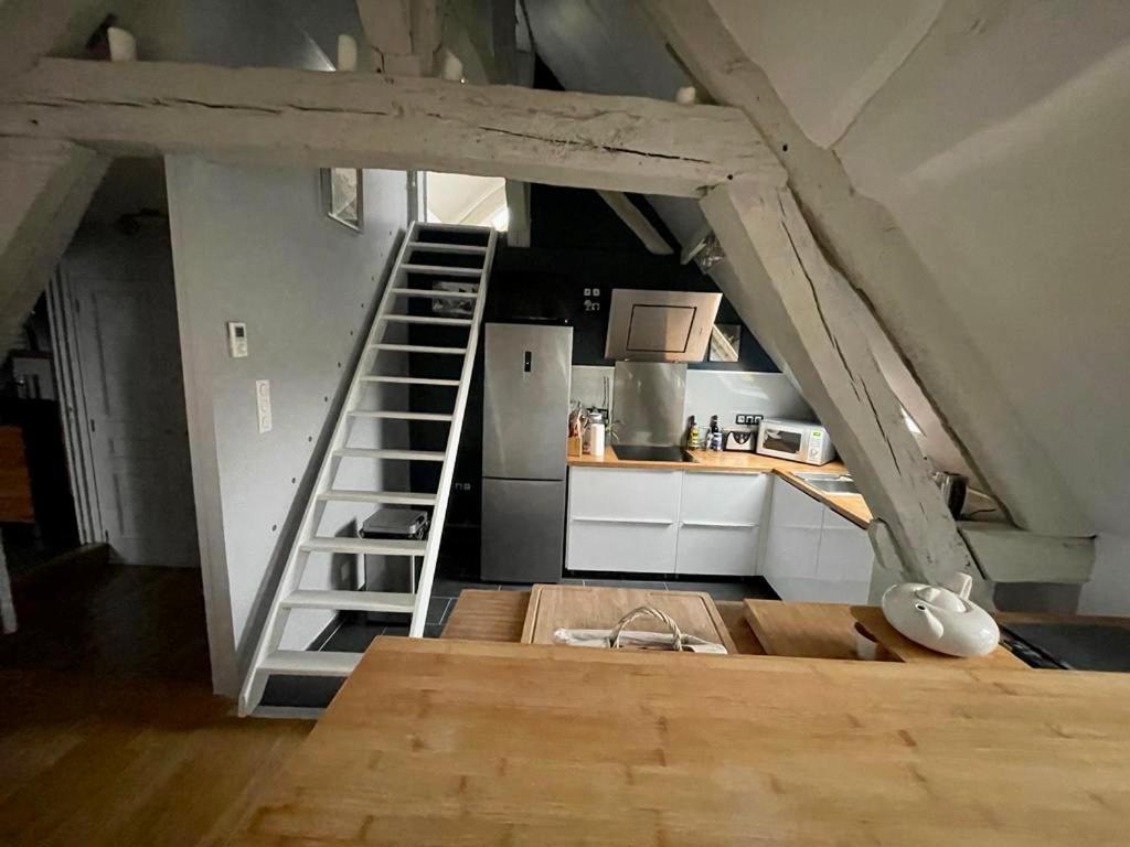 Sous Les Clochers De Rouen - Spacieux Logement Exteriör bild