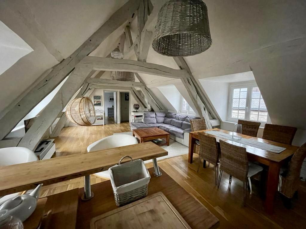 Sous Les Clochers De Rouen - Spacieux Logement Exteriör bild